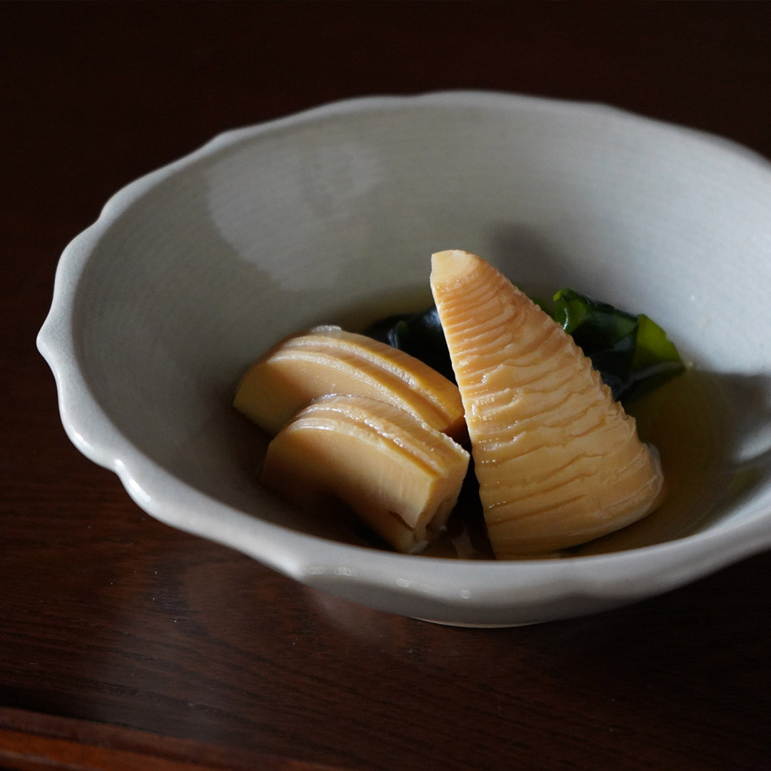 湯呑 月白釉 胴紐 朝日窯工房作｜Asahiyaki | Tea pottery in